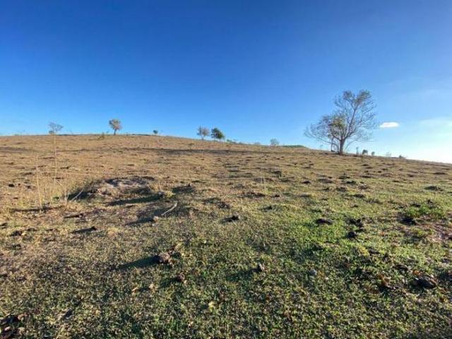 Terreno rural com 72.600 metros, em Torre de Pedra SP