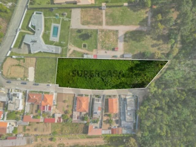 TERRENO R. Lavoura Perosinho Gaia 2.810 m2