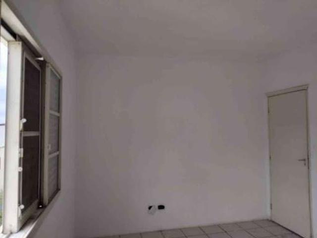 Terreno Residencial ou comercial de 442m2 com Casa de 150 m² por R$ 560.000 Rua Inglaterra, no J