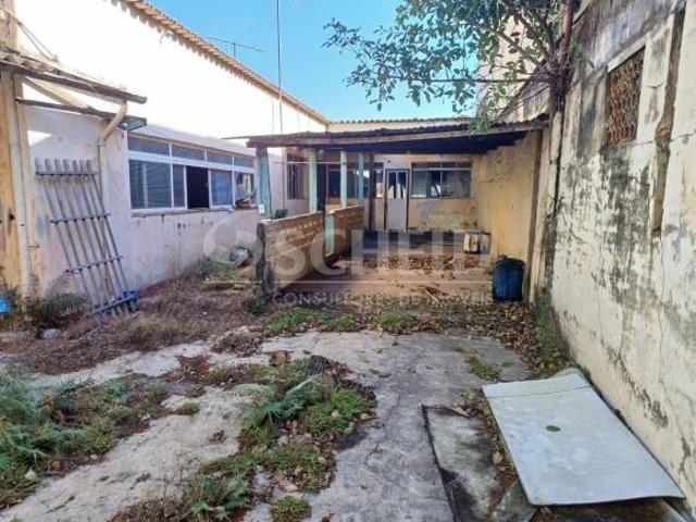 Terreno residencial com 250m2, todo plano em excelente localização na Zona Sul