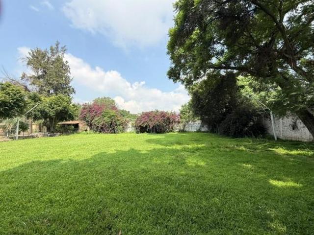 Terreno Residencial de 1,281 m2 en Los Gavilanes, Todos los Servicios y Propieda