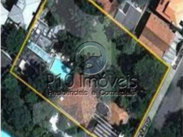 Terreno residencial de 2.400m2 no Alto da Boa Vista