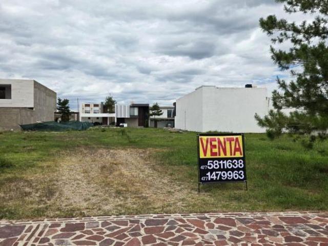 Terreno residencial de 402 m² en venta en La Campiña del Bosque, Cluster 10 en León, Guanajuato