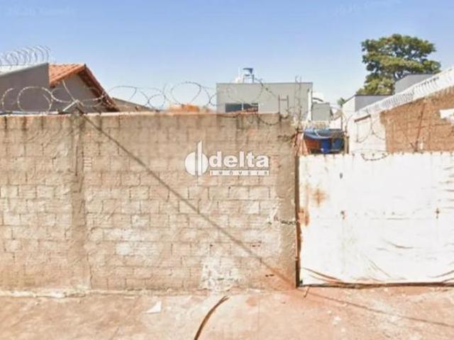 Terreno residencial disponível para venda no bairro São Jorge em Uberlândia MG