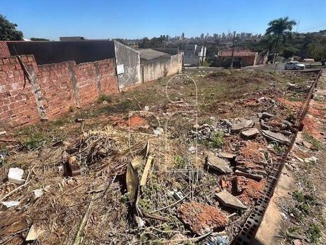 Terreno Residencial em Jd Guarujá Marília