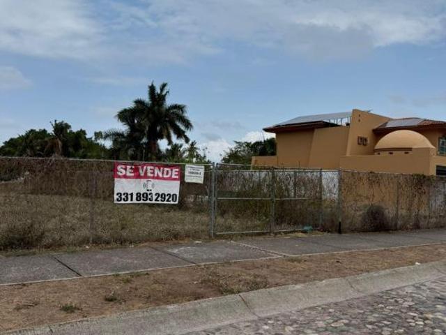 TERRENO RESIDENCIAL EN MARINA VALLARTA