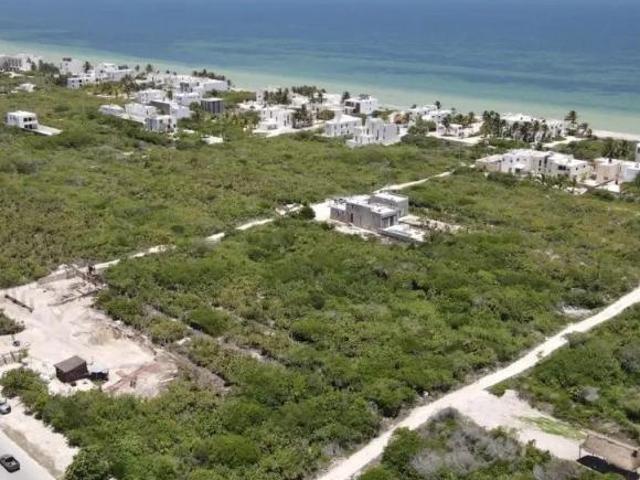 Terreno residencial en venta con acceso al mar san benito merida yucatan