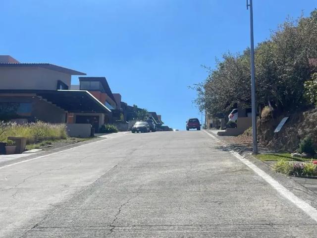 Terreno residencial en venta dentro de Campo de Golf Altozano, Morelia