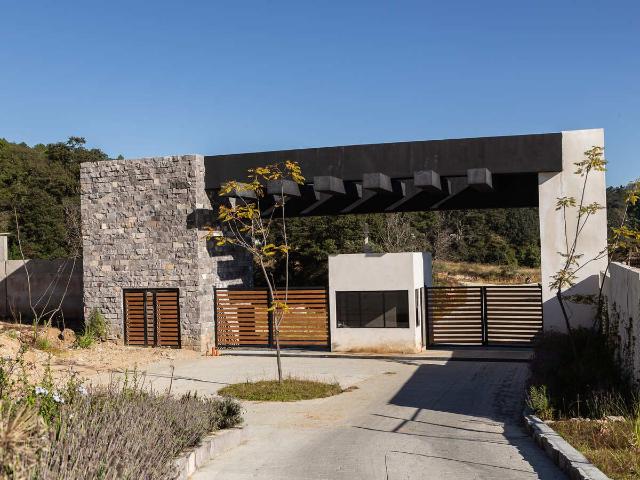 Terreno residencial en venta en Cerro Colibrí M2L4
