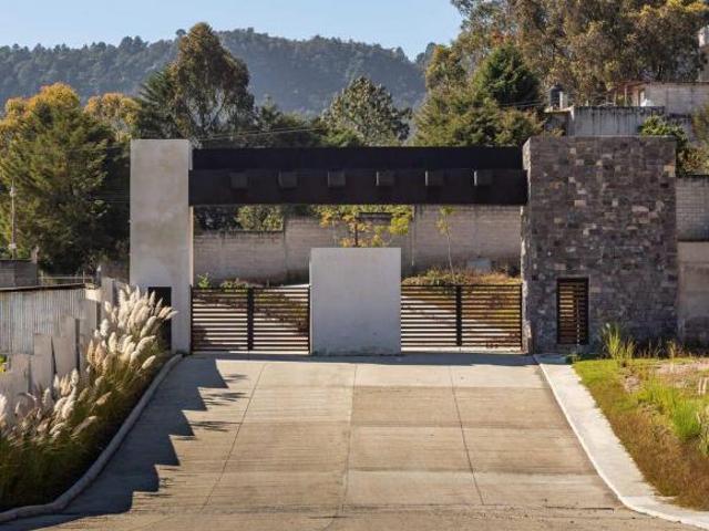 Terreno residencial en venta en Cerro Colibrí M2L4