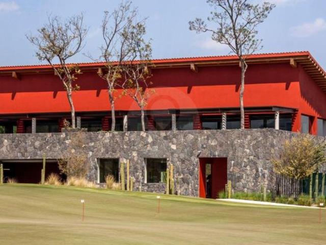 Terreno residencial en venta en Fraccionamiento Jardines de San Miguel