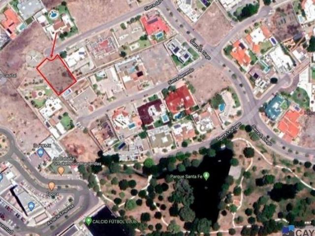TERRENO RESIDENCIAL EN VENTA en Hacienda Santa Fe