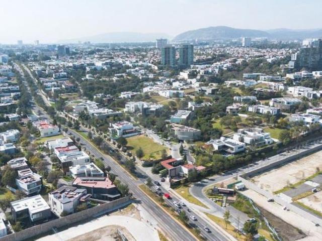Terreno residencial en venta en Jardines Universidad