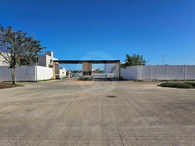 Terreno residencial en venta en Xcanatún