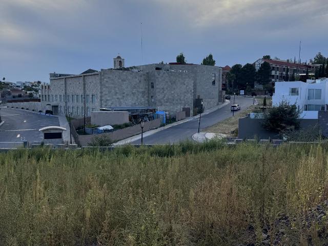 TERRENO RESIDENCIAL EN VENTA FRACC. VISTAS DE SAN CHARBEL $5,200,000