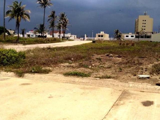 Terreno Residencial en Venta, Fraccionamiento Real de palmas