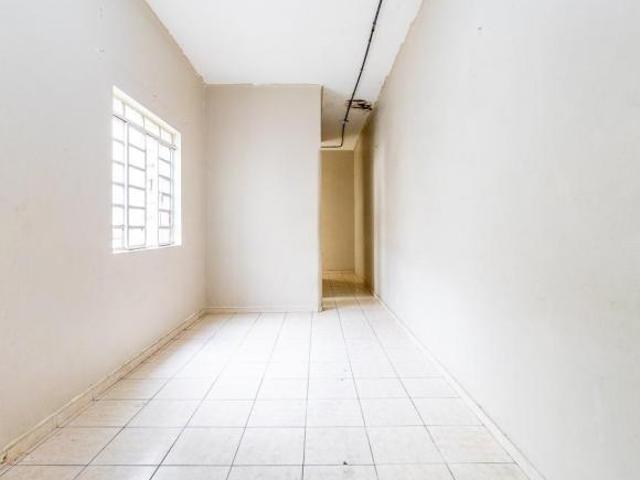 Terreno residencial para venda em Bom Retiro, 300m²