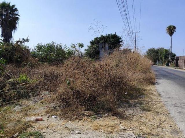 TERRENO SOBRE AV. EN OACALCO YAUTEPEC