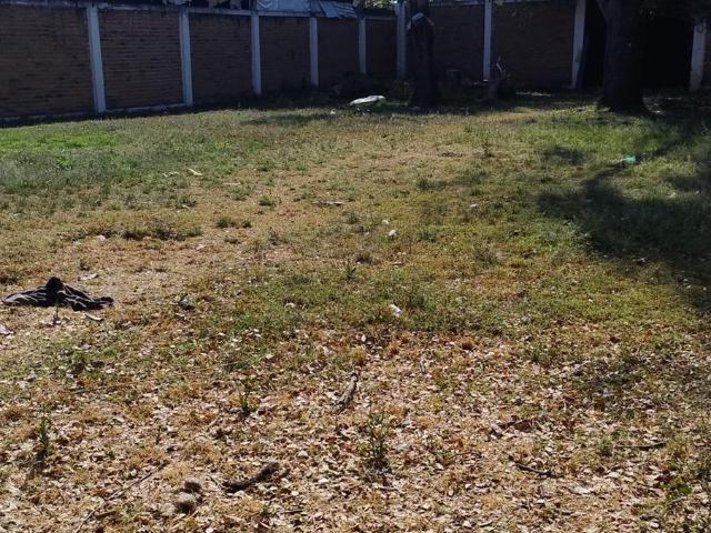 Terreno sobre Av Gigantes en Tetl?n, alto Flujo Vehicular, 3245 m2 en Guadalajara