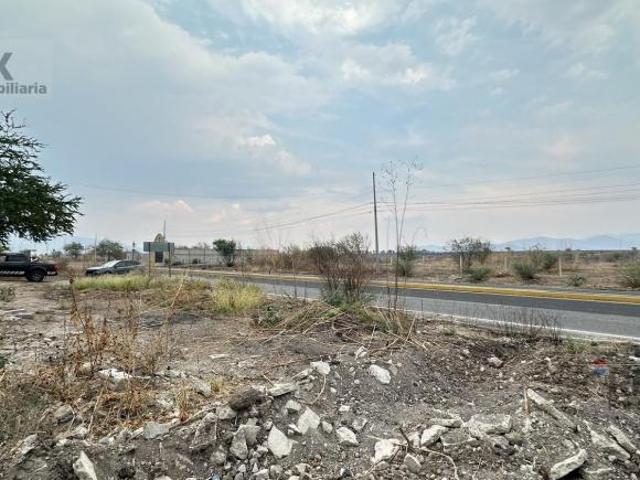 Terreno sobre carretera Tequesquitengo Jojutla, Tequesquitengo, Morelos…Clave 5675
