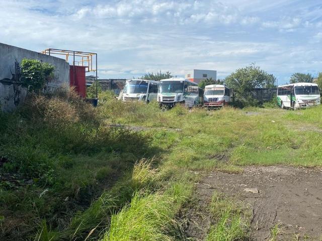 TERRENO SOBRE LA AVENIDA ICAZO