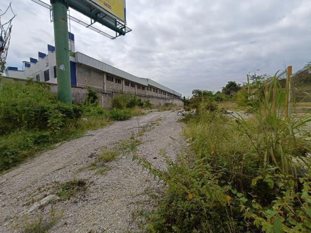 TERRENO SOBRE LIB. SUR ORIENTE
