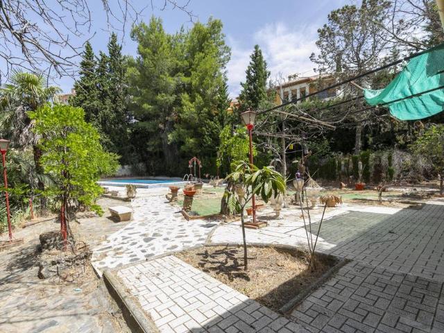 Exclusiva Villa / Chalet de 215 m2 en venta en Cenes de la Vega, Andalucía