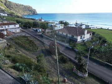 Terreno T0, Almagreira, Vila do Porto | BPI Expresso Imobiliário