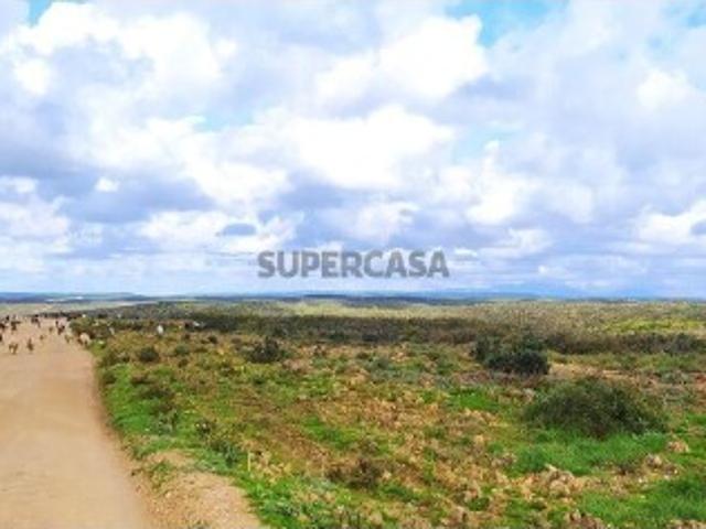 Terreno T1 em Vila do Bispo e Raposeira de 715460,00 m²