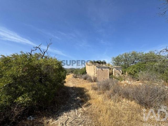 Terreno T3 em Santa Bárbara de Nexe de 214,00 m²
