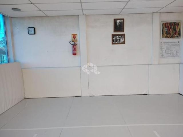 terreno todo cercado