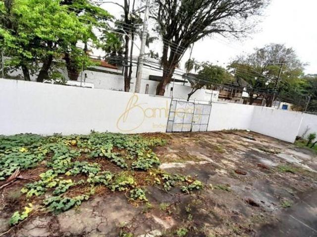 Terreno totalmente plano com 300 m² próximo ao metrô Alto da Boa Vista