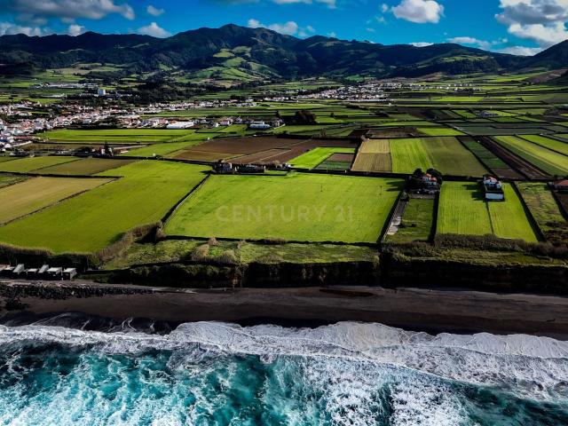 Terreno Único Frente Mar em Ribeira Seca – Ribeira Grande, São Miguel, Açores