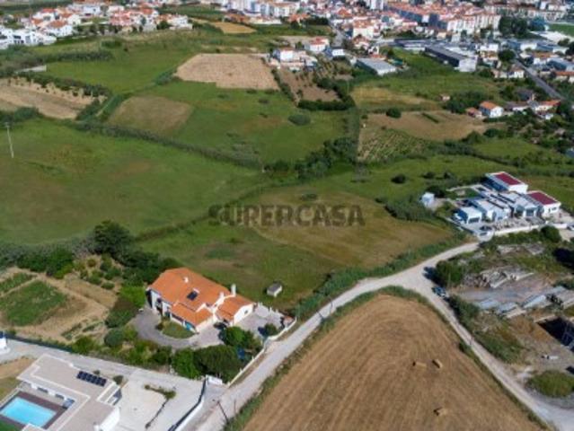 Terreno Urbanizável para Construção com 7.880 m² | Índice de Construção de 80% no Centro da Lourinhã