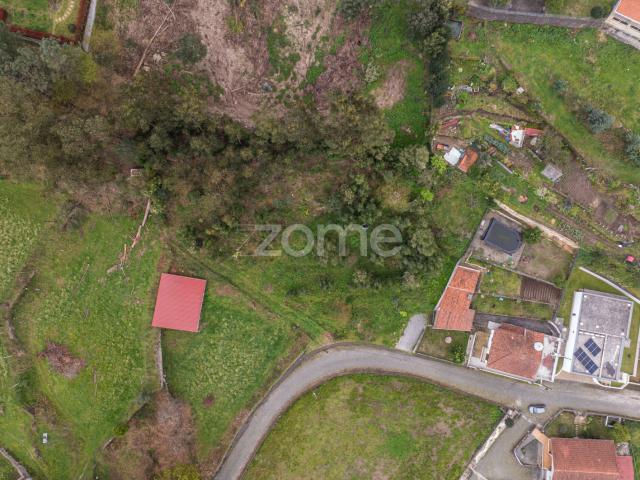 Terreno urbanizável na Rua do Sá, Esporões