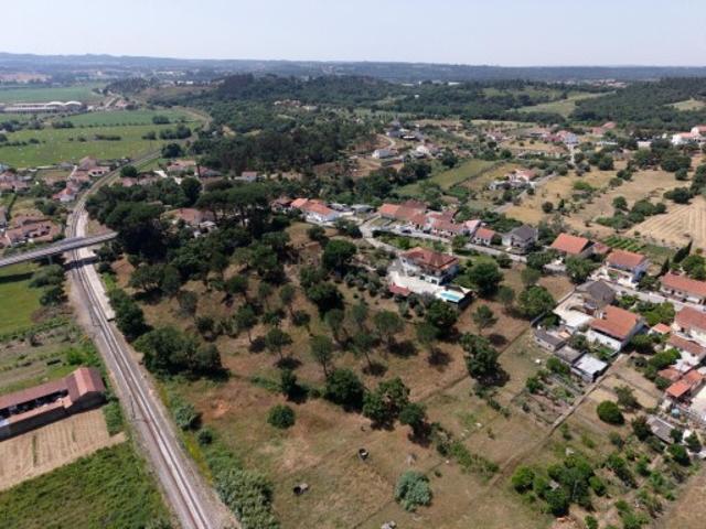 Terreno 7.080 m² com Parcela de 1.036 m² com Potencial Urbanizável | Tomar