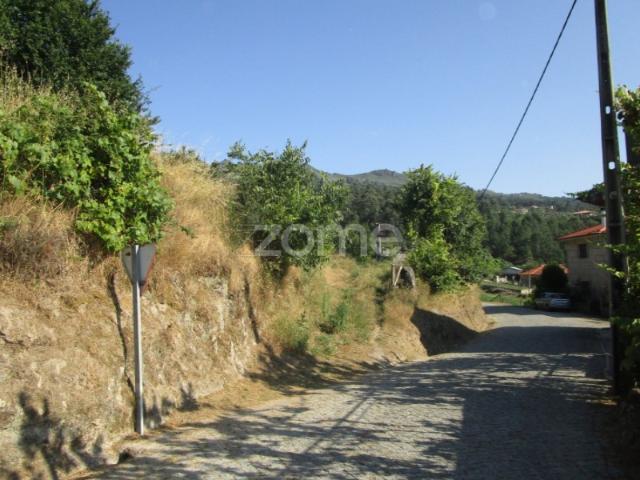 Terreno Urbanizável com 8.350 M2 em Marco de Canaveses Porto