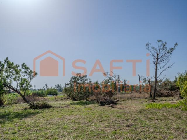 Terreno urbanizável com 948m2