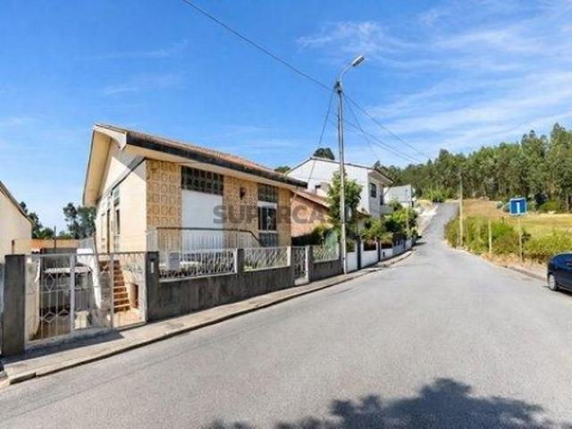 Terreno Urbanizável com 1.000 m² em Alfena Excelente Localização e Acessos