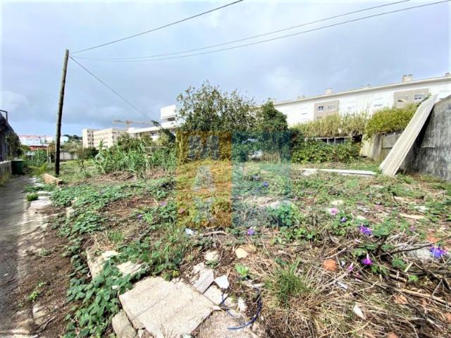 Terreno urbanizável com 2.000 m2 na Ajuda Próximo Polo Universitário