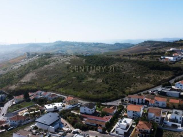 Terreno Urbanizável com Viabilidade para 17 Moradias Varatojo, Torres Vedras