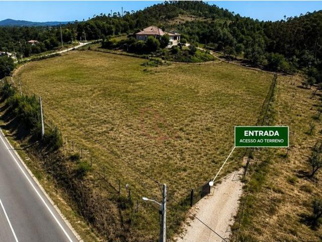 Terreno urbanizável de 2100 m² em Escandarão, Atouguia, Ourém