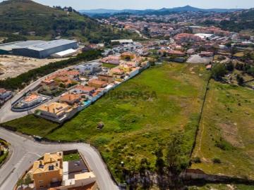 Terreno urbanizável de 9.474,25m2 na Malveira