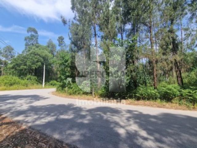 TERRENO URBANIZÁVEL EM GANDRA, PAREDES | 2176 m2