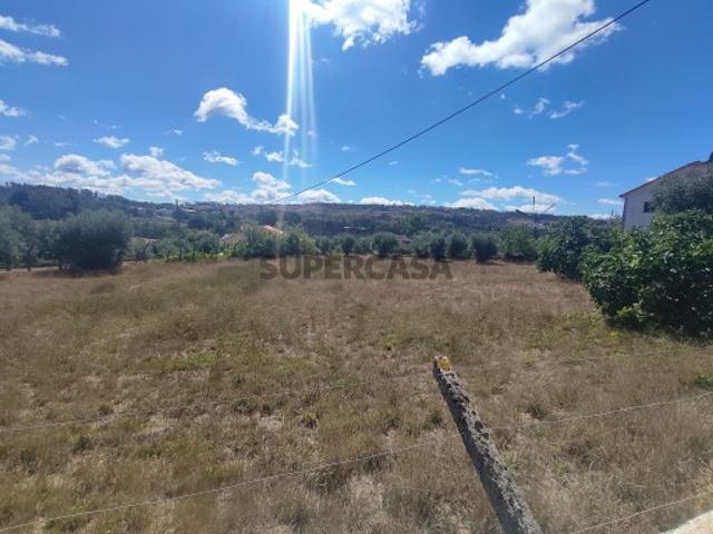 Terreno urbanizável em Pinheiro, Aguiar da Beira