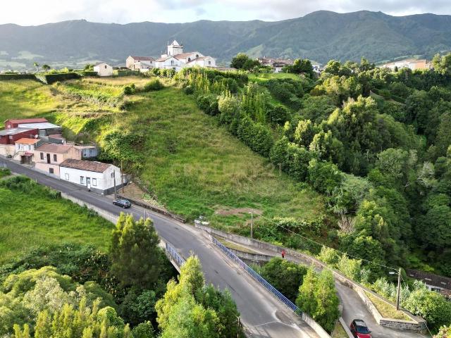 Terreno Urbanizável em Povoação