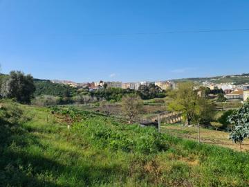 Terreno Urbanizável para 8 MORADIAS na Cidade