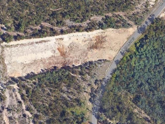 Terreno Urbanizável | 2250 m2 | junto ao Hospital doa Covões