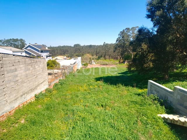 Terreno urbanizável | 4000m2 | Duas frentes | 73m e 27m |