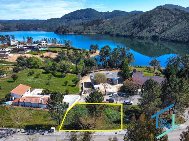 Terreno urbano 572,7m2 para construção na albufeira Castelo do Bode